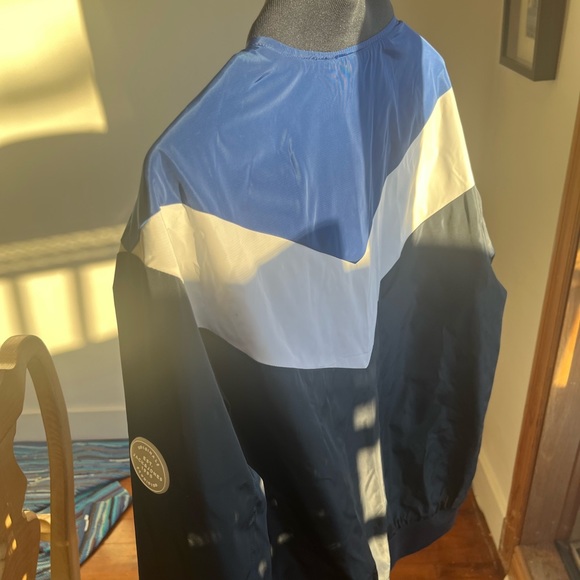 Jackets and hoodies to sale - Picture 6 of 10